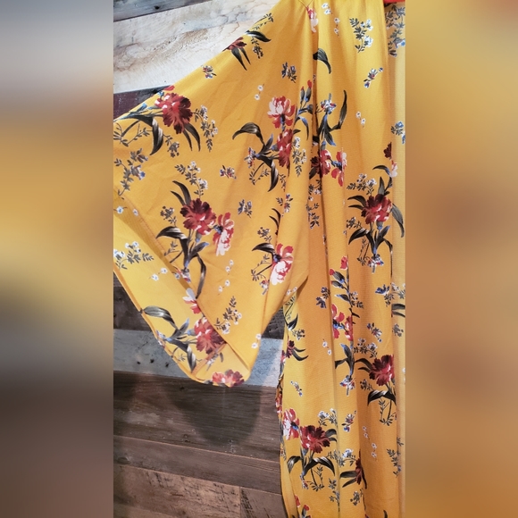 Mustard color flowy tunic - Picture 3 of 5